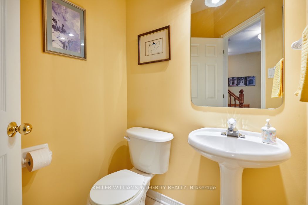 1042 Rocky Harbour Crescent