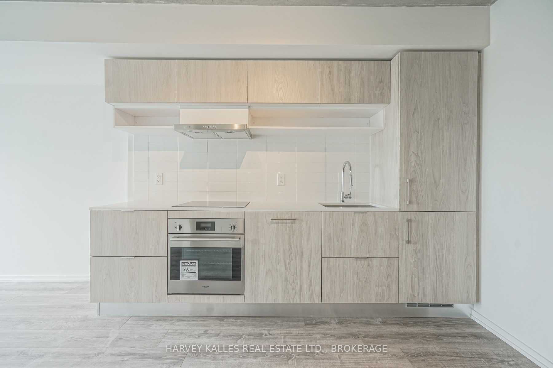 8 Hillsdale Avenue 829