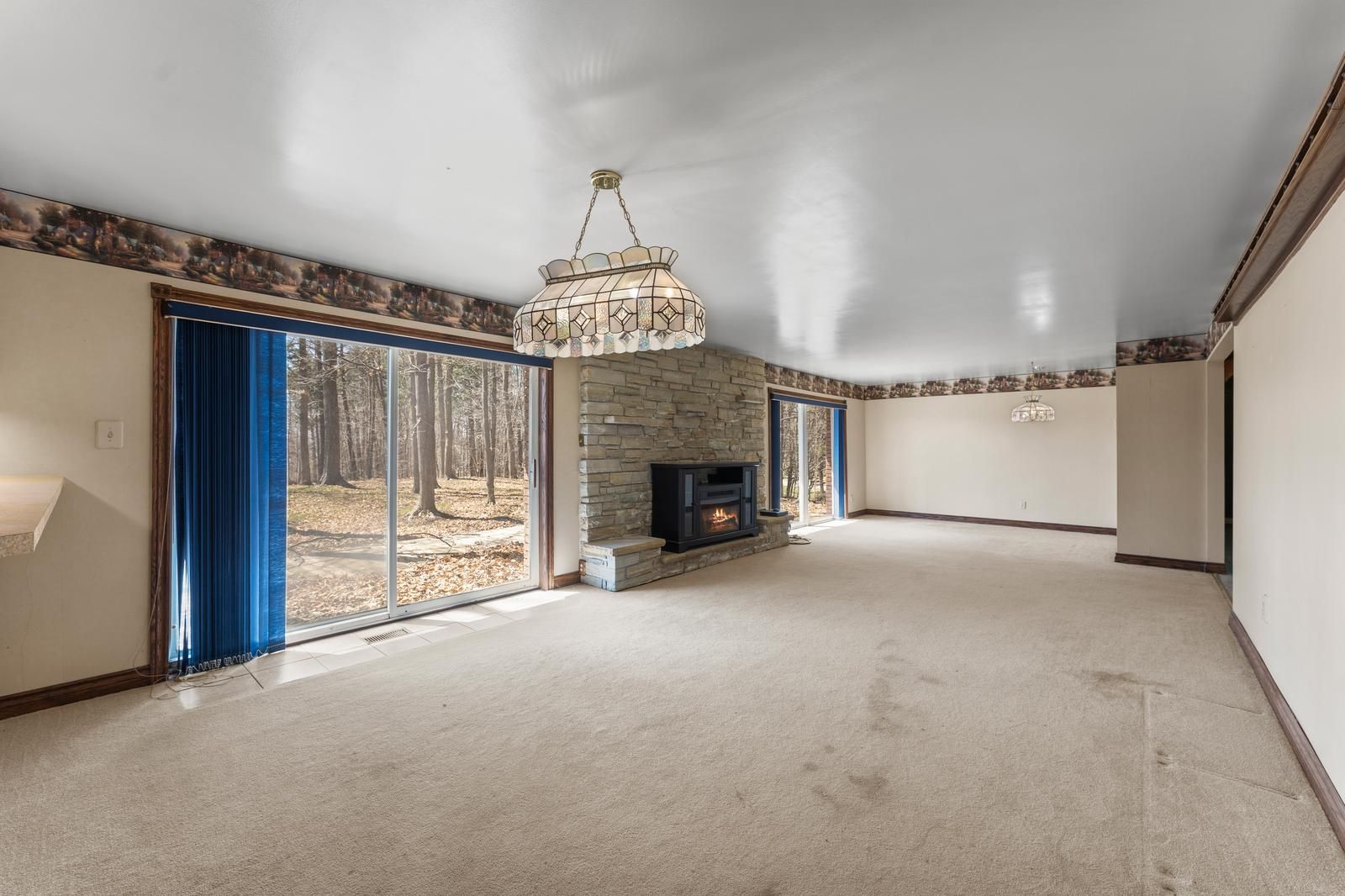 16 Millwood Parkway