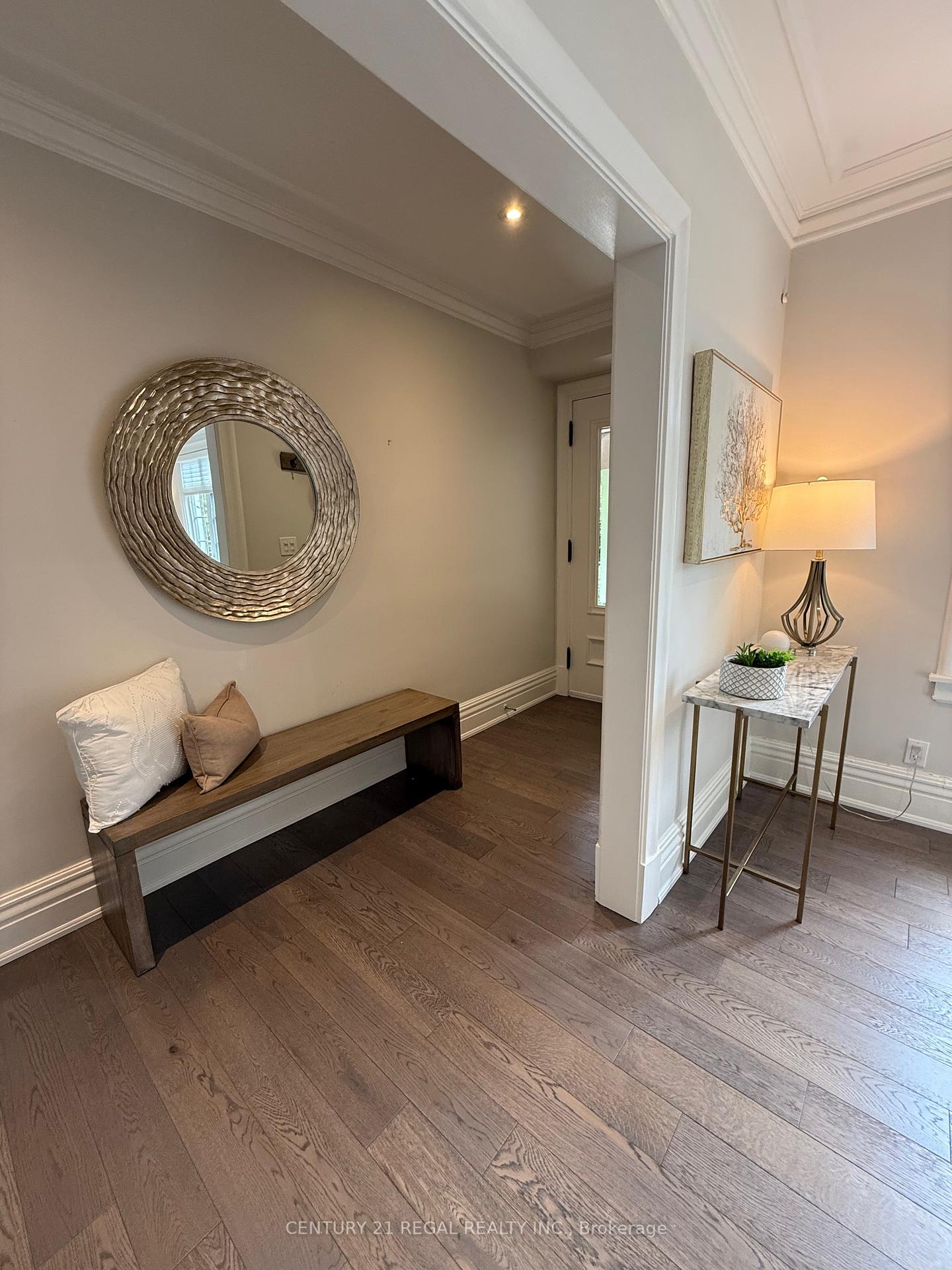 2 Bedrooms Condo at 93 Douglas, Toronto For sale