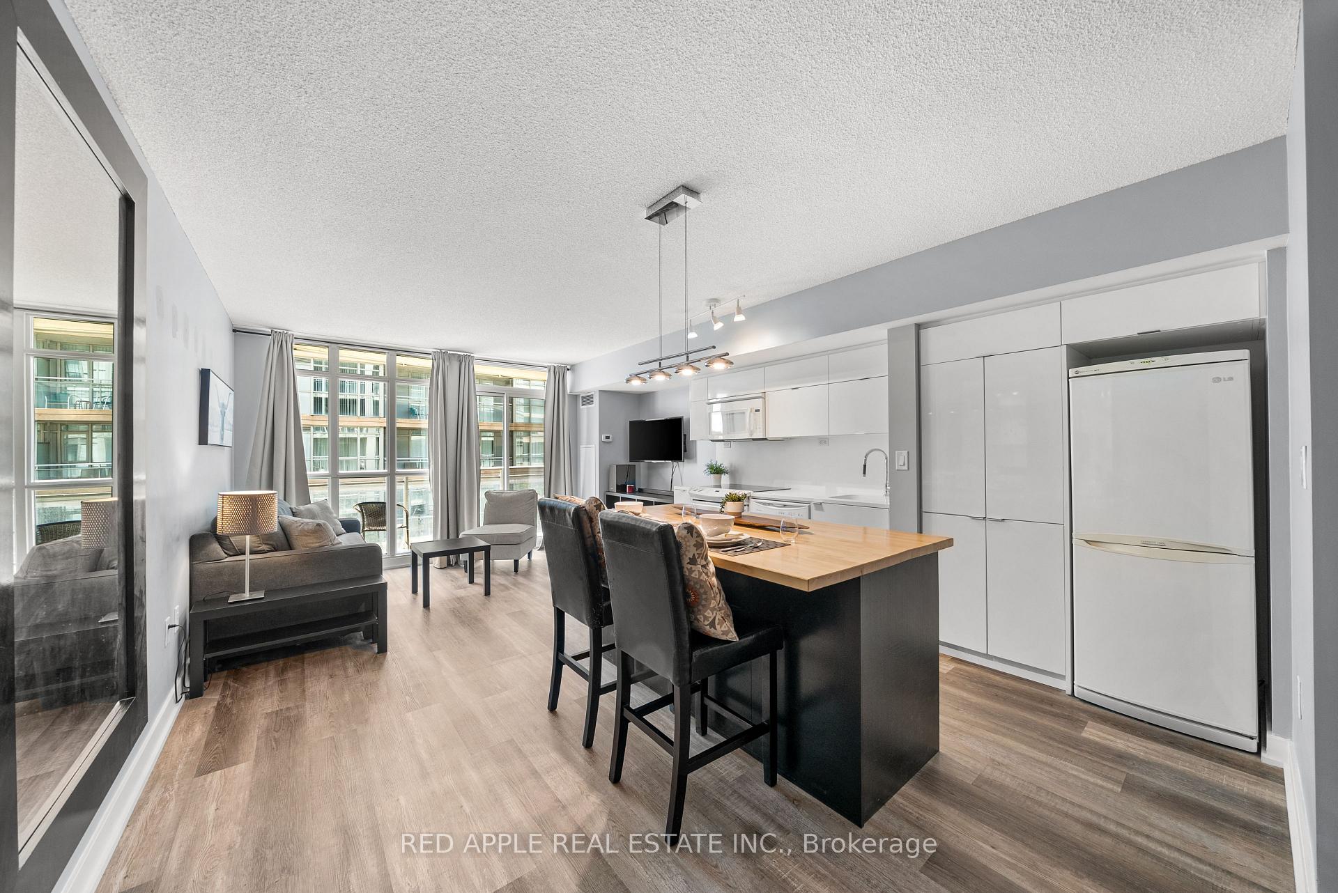 1 Bedroom Condo at 21 Iceboat, Toronto For sale