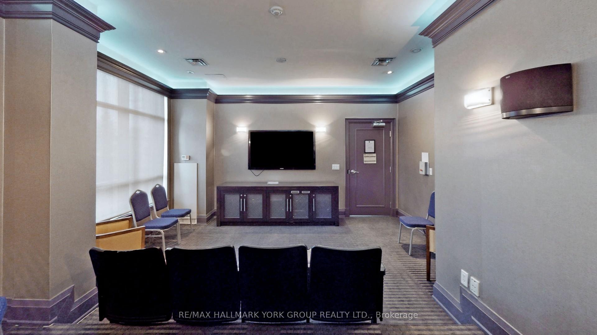3 Bedrooms Condo at 1135 Royal York,  Toronto For sale