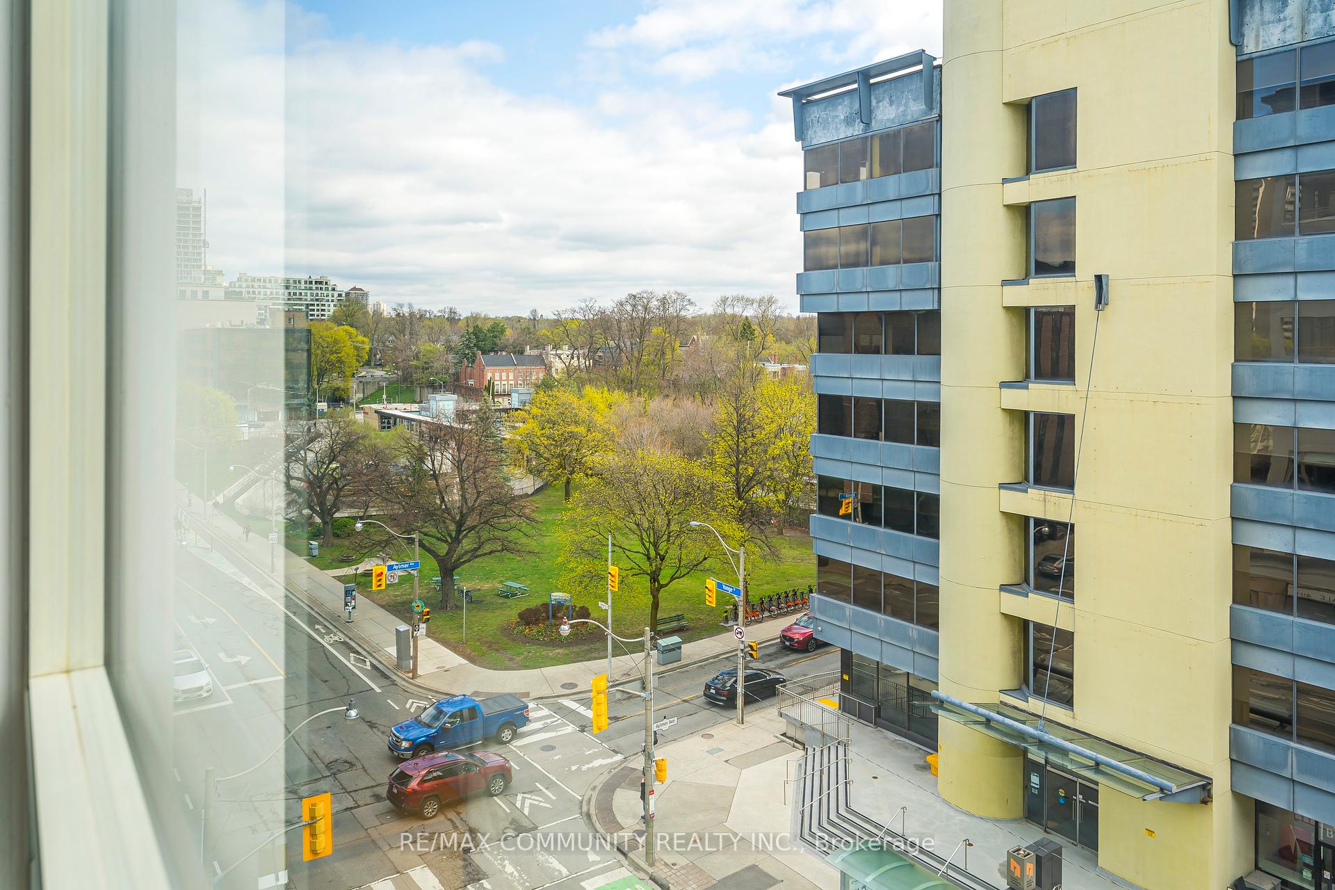 2 Bedrooms Condo at 980 Yonge,  Toronto For sale