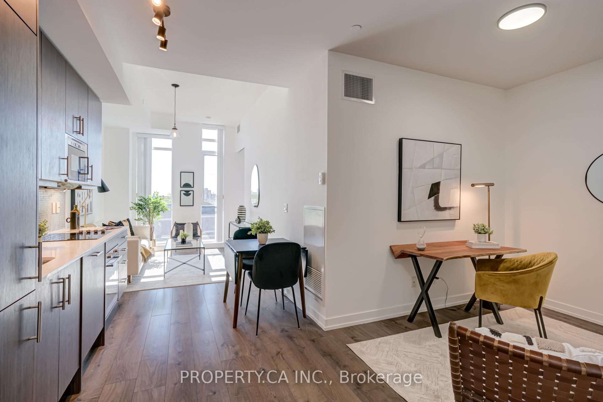 2 Bedrooms Condo at 297 College, Toronto For sale