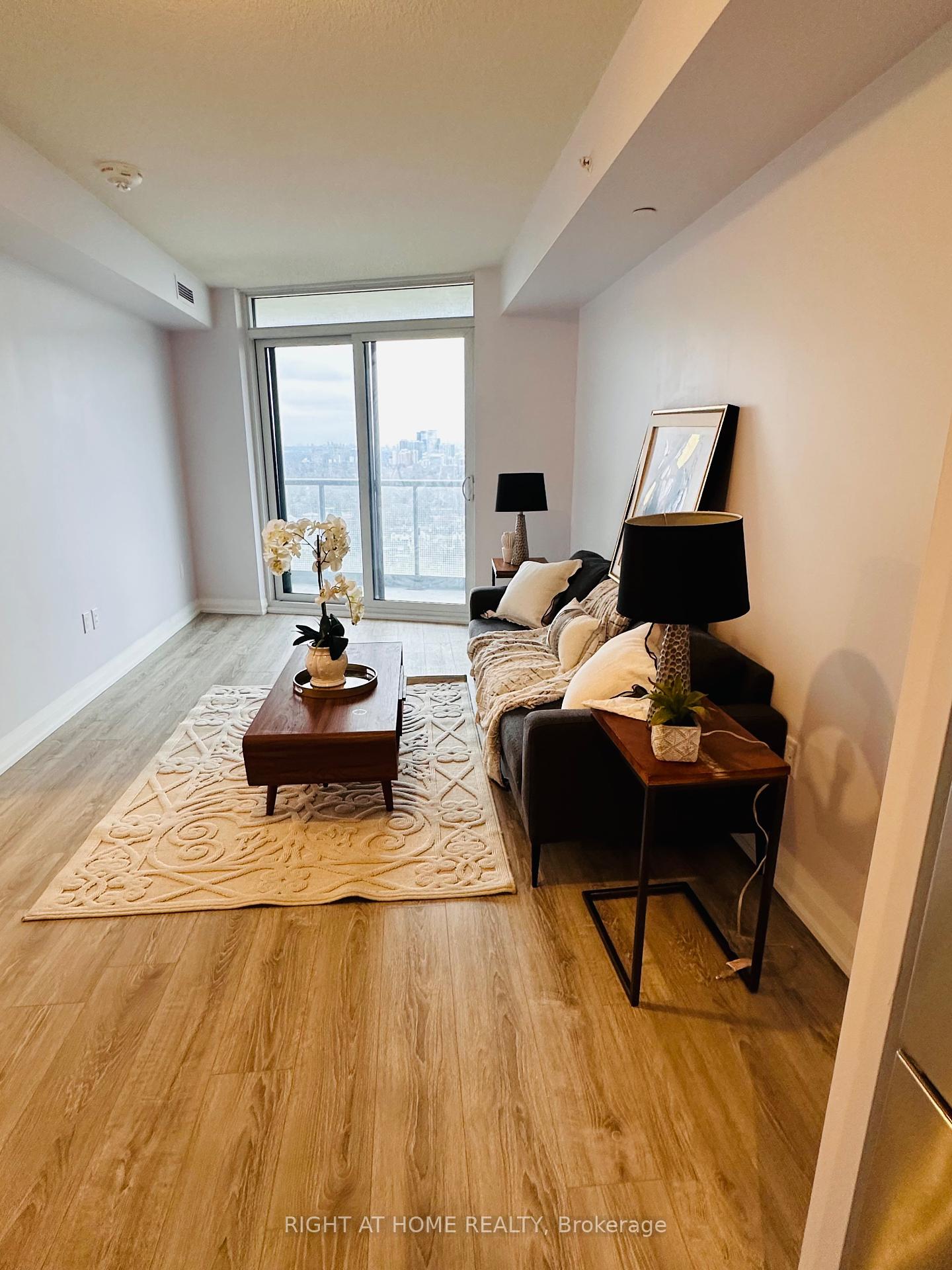 2 Bedrooms Condo at 30 GIBBS, Toronto For sale