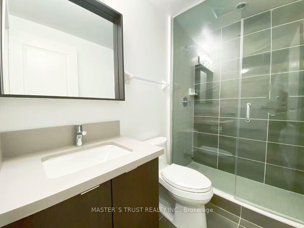 2 Bedrooms Condo at 4699 Glen Erin, Mississauga For sale