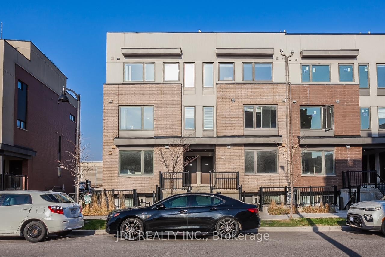 2 Bedrooms Condo at 175 William Duncan Rd,  Toronto For sale