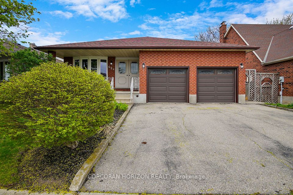654 Champlain