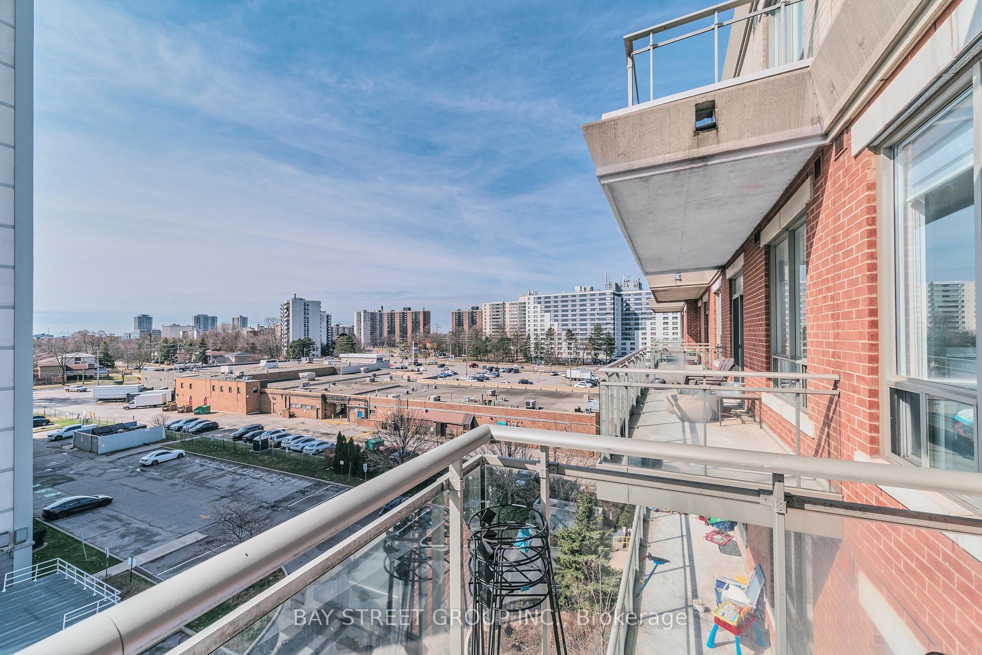 2 Bedrooms Condo at 777 STEELES,  Toronto For sale