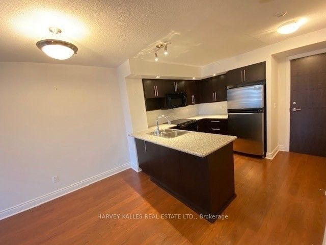 23 Cox Boulevard 653