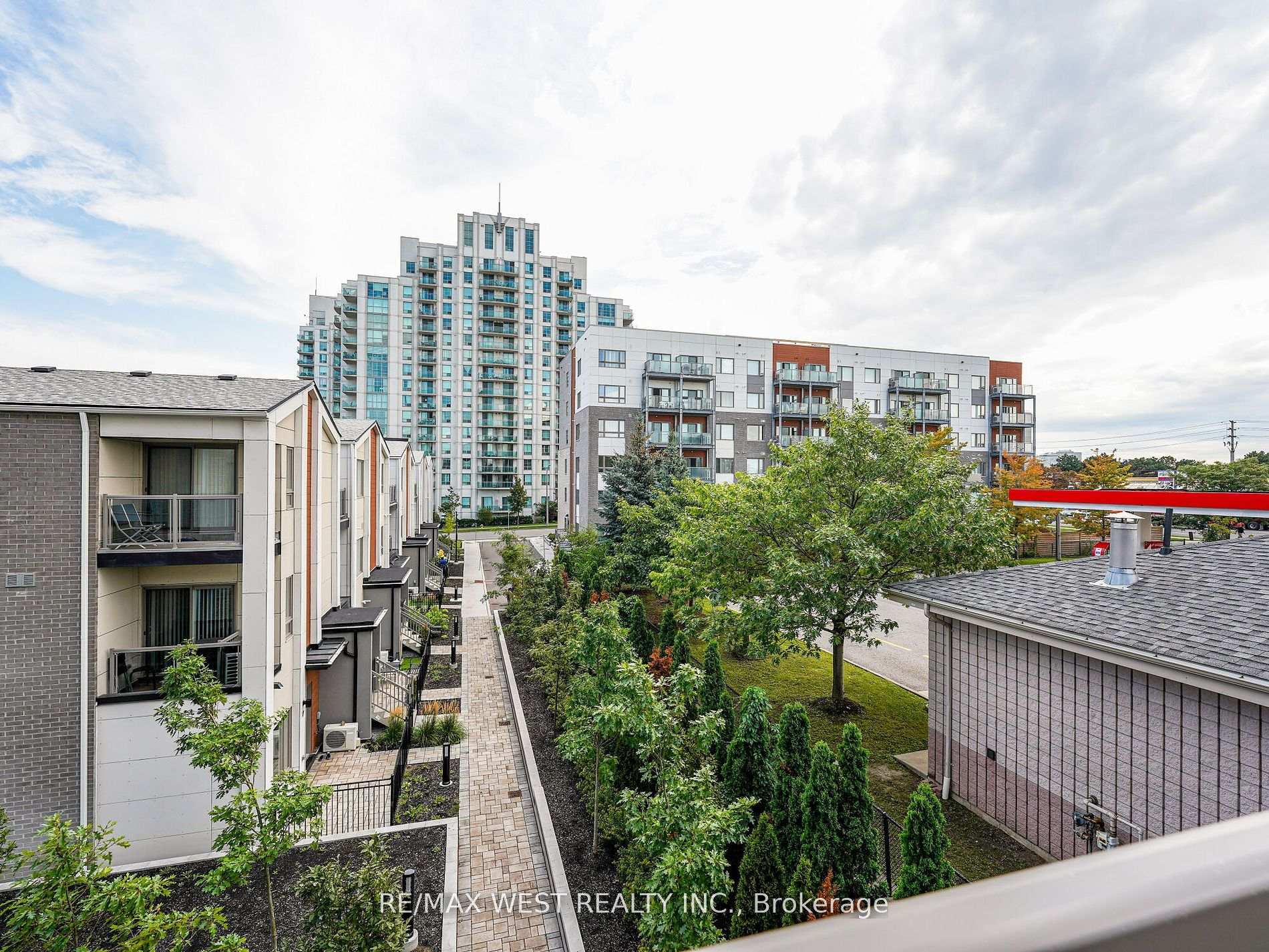 2 Bedrooms Condo at 5131 Sheppard, Toronto For sale