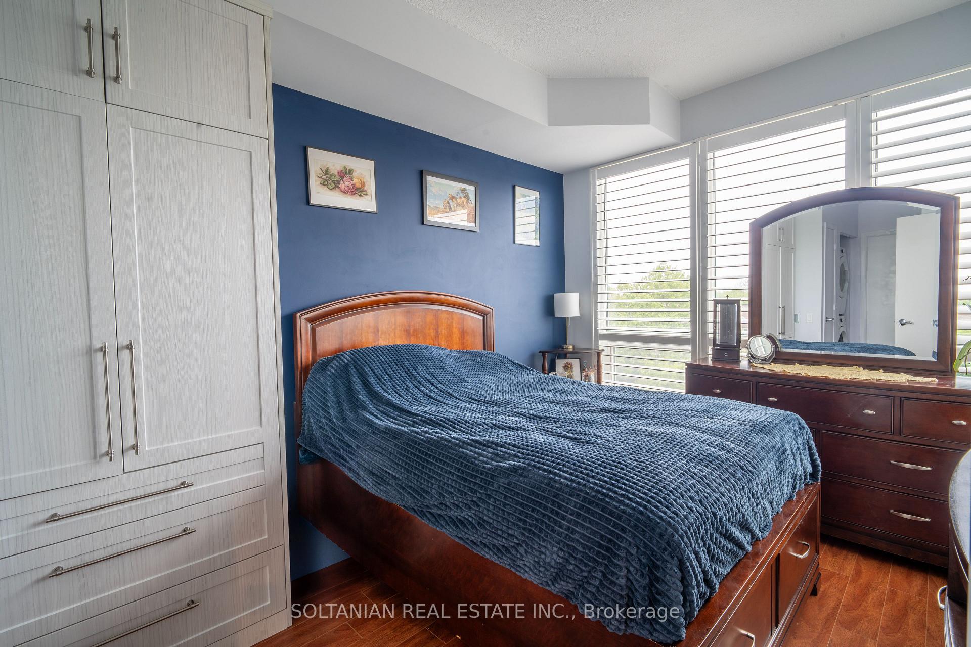 2 Bedrooms Condo at 60 Byng, Toronto For sale