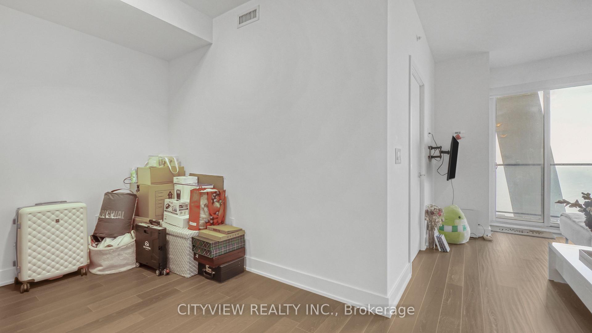 2 Bedrooms Condo at 20 Shore Breeze, Toronto For sale