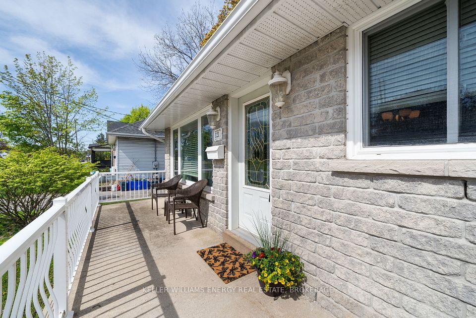 121 Harmony Road, Oshawa, ON L1H 6T4