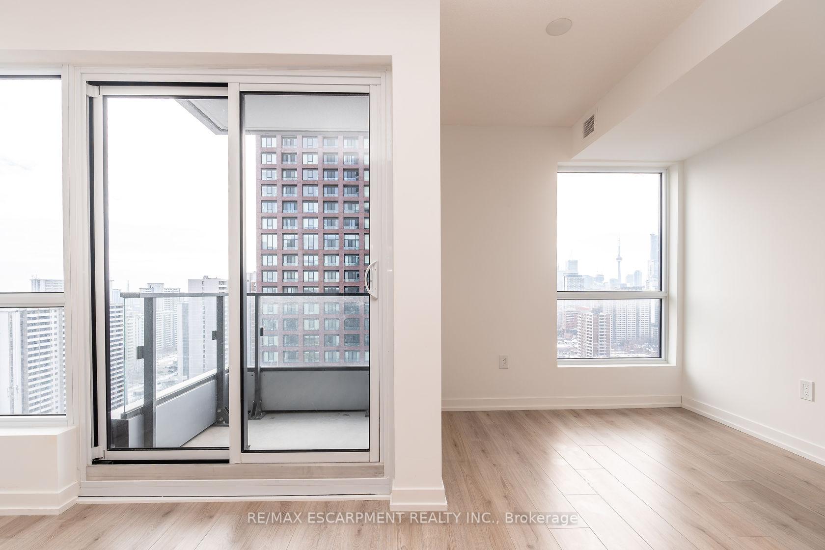 2 Bedrooms Condo at 395 Bloor, Toronto For sale