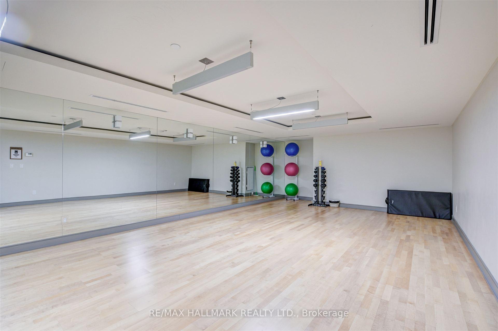 2 Bedrooms Condo at 55 Front, Toronto For sale