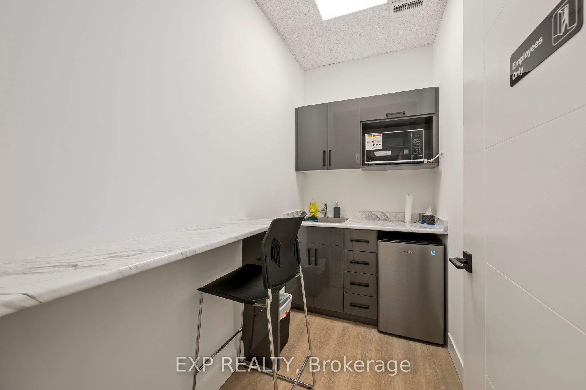 101 CHERRYHILL Boulevard, #114