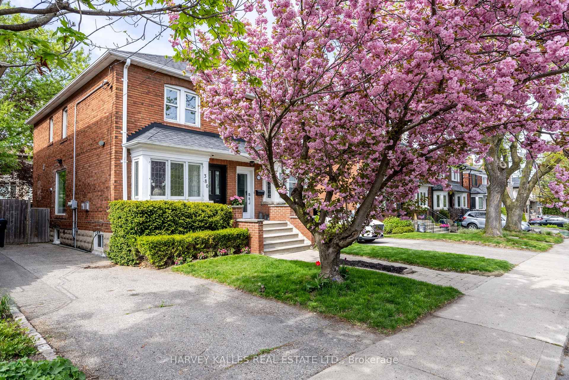 380 Old Orchard Grove