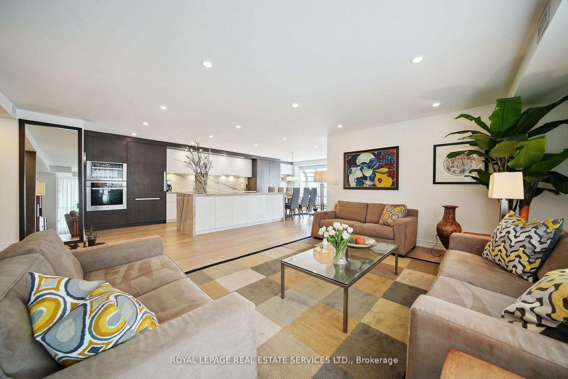 2 Bedrooms Condo at 480 Queens, Toronto For sale