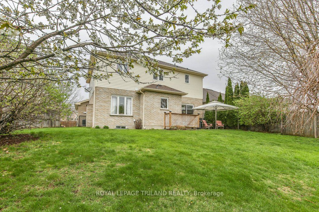 41 GREYROCK Crescent, London, ON N5Y 6L4