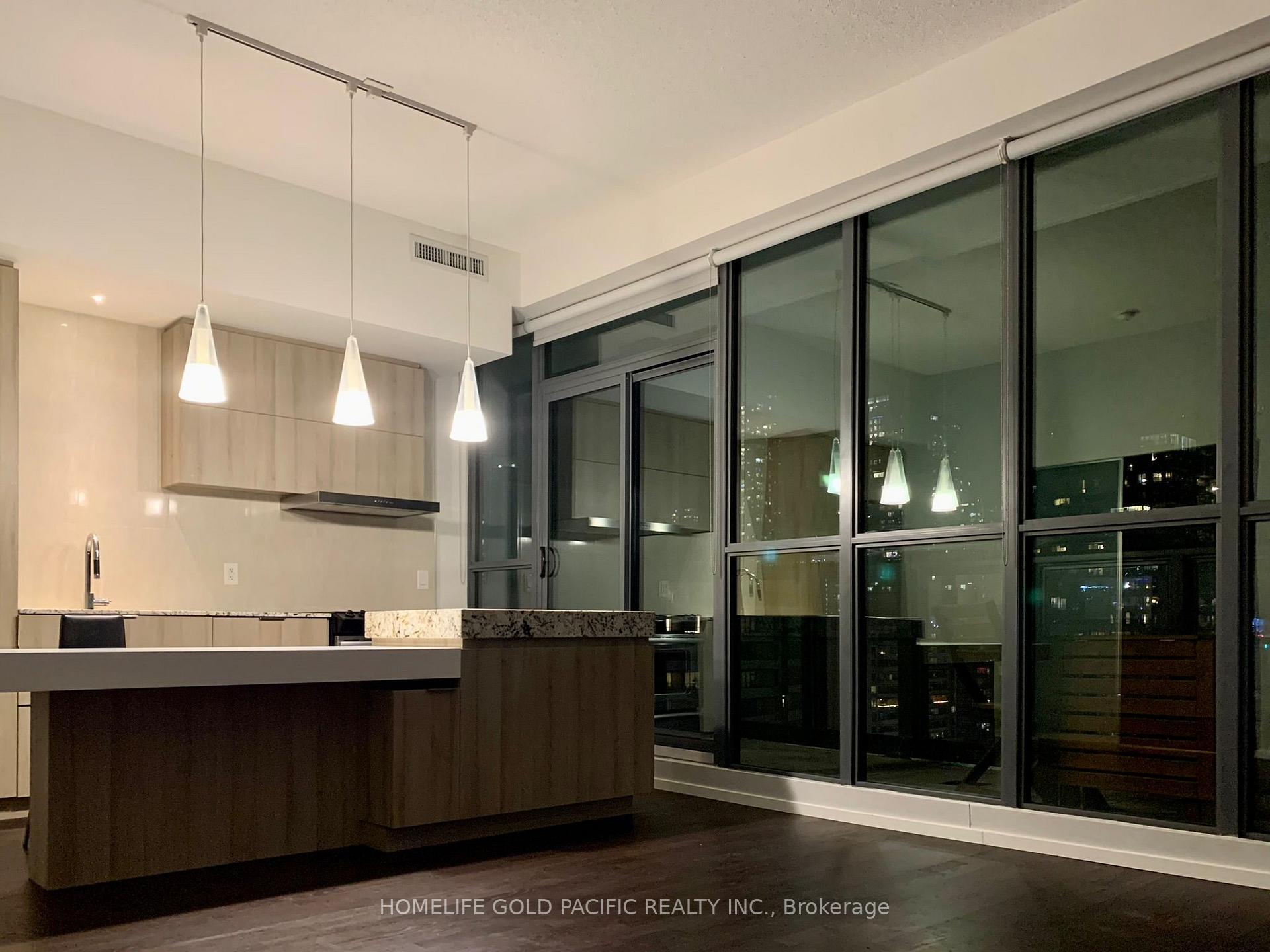 1 Bedroom Condo at 101 Charles, Toronto For sale