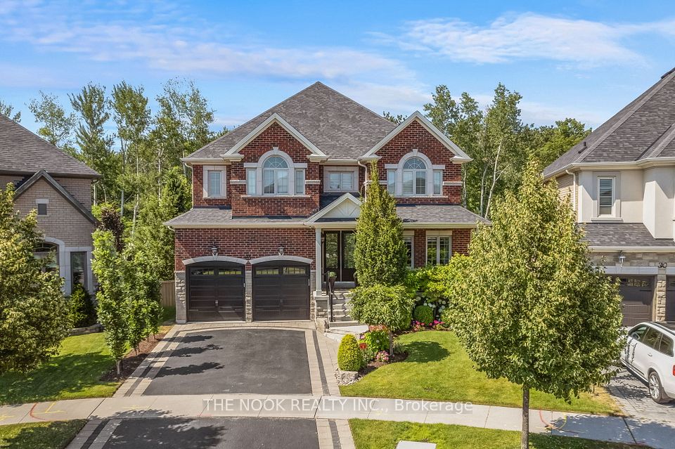 28 Coach Crescent, Whitby, ON L1R 0K8