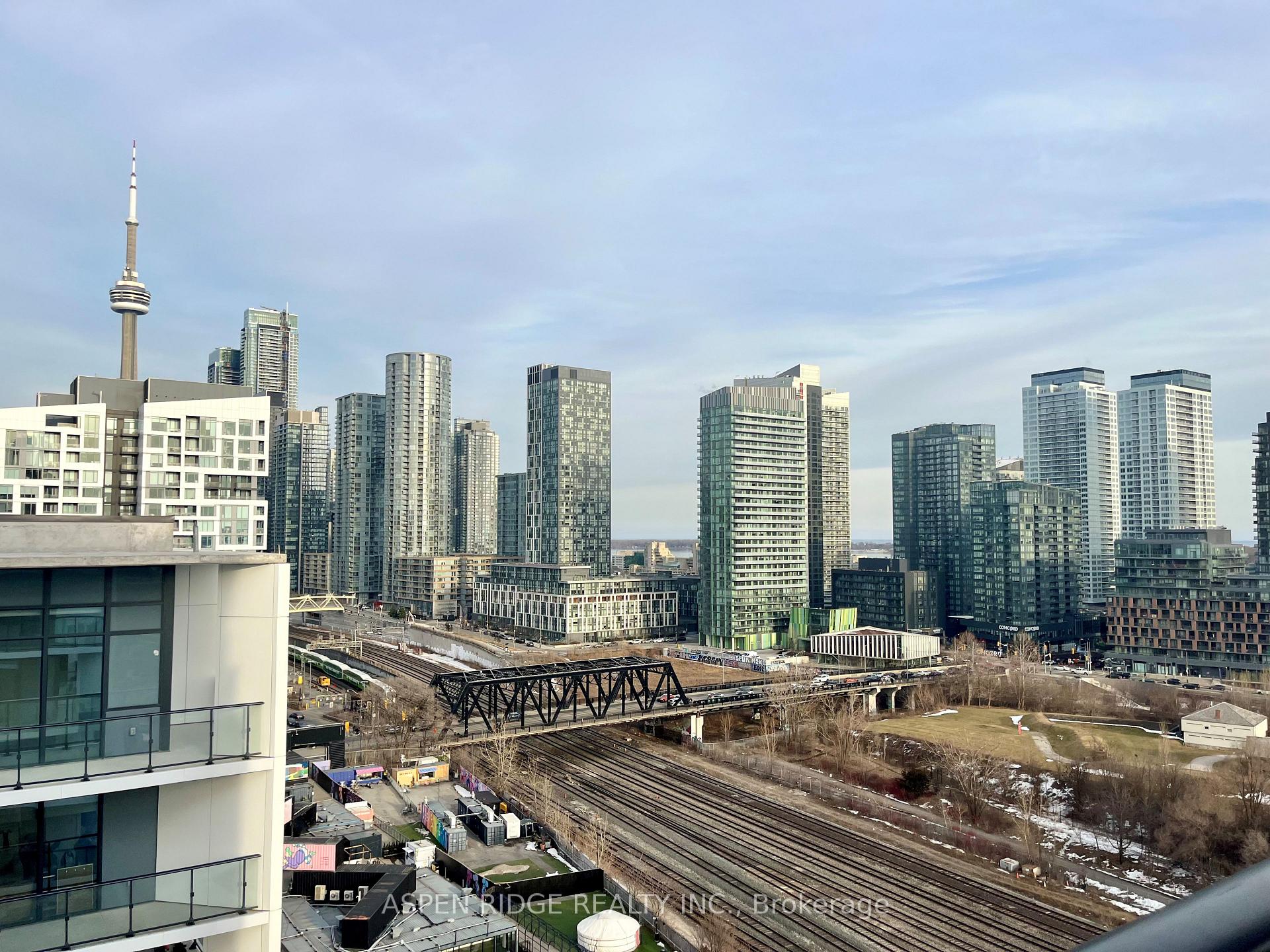 3 Bedrooms Condo at 9 TECUMSETH,  Toronto For sale