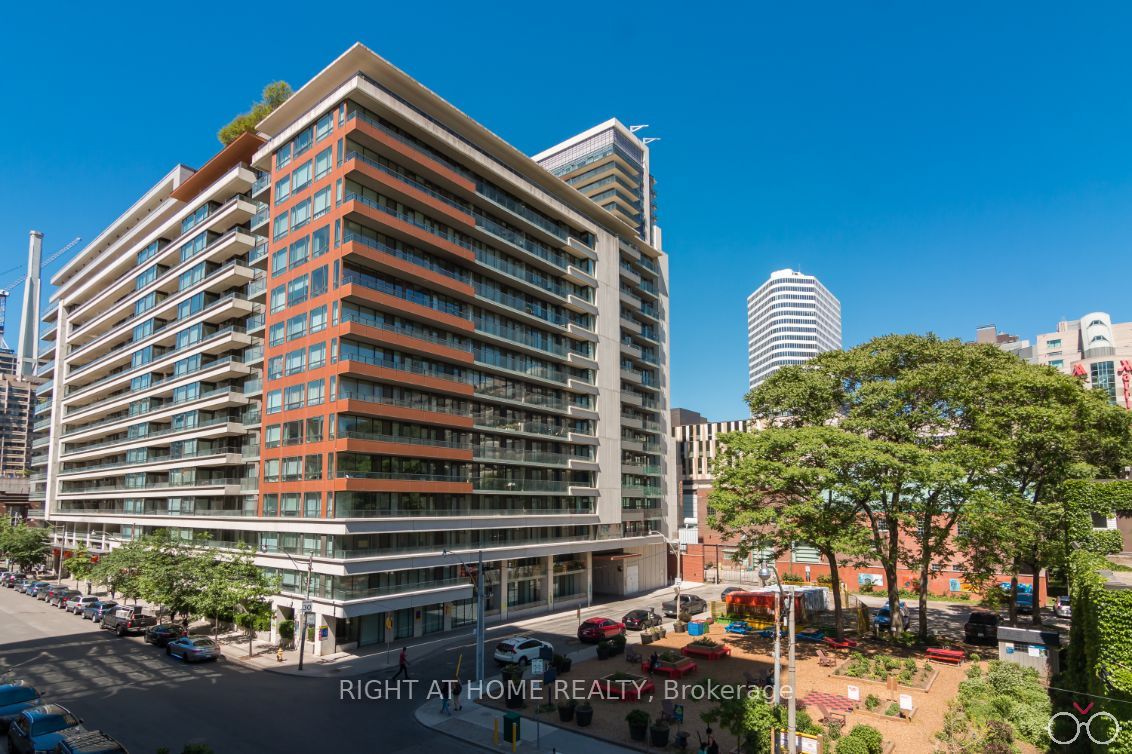 111 Elizabeth Street, #1702