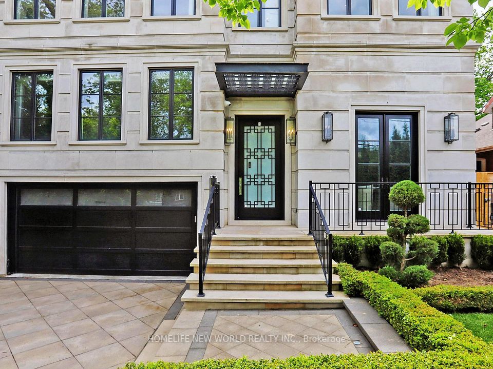 154 Yonge Boulevard, Toronto, ON M5M 3H4