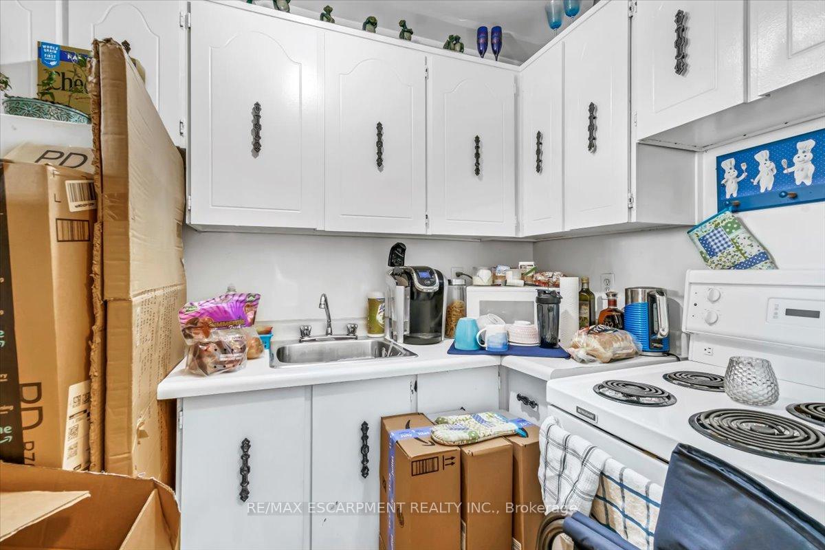 1 Bedroom Condo at 150 CHARLTON,  Hamilton For sale