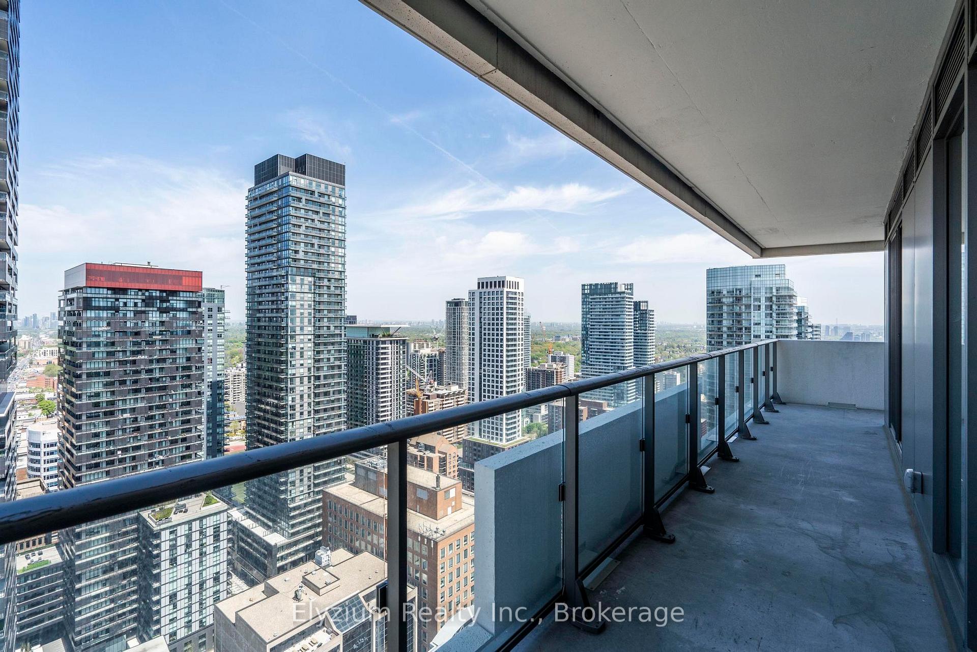 2 Bedrooms Condo at 2221 Yonge, Toronto For sale