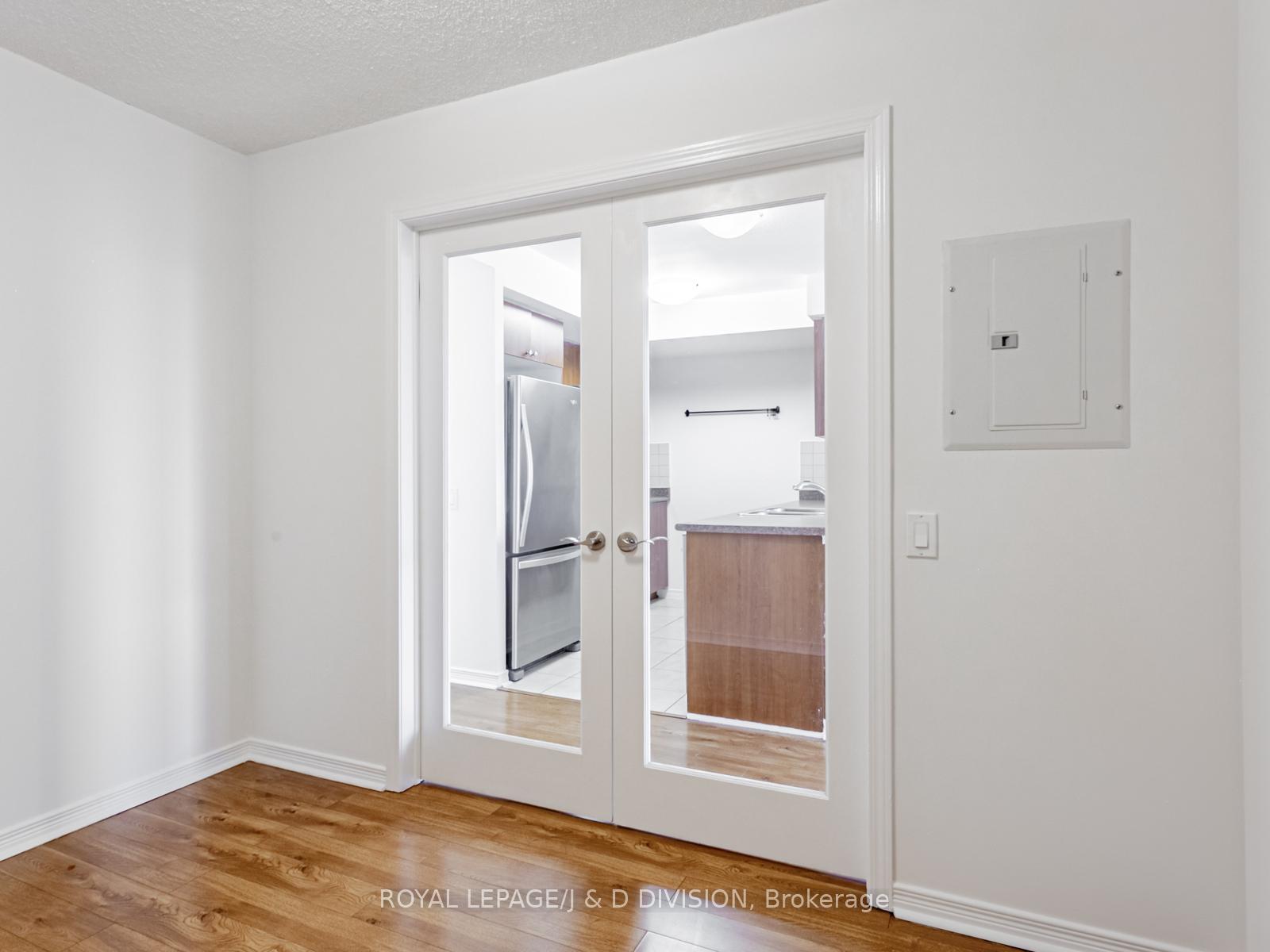 3 Bedrooms Condo at 60 Heintzman, Toronto For sale