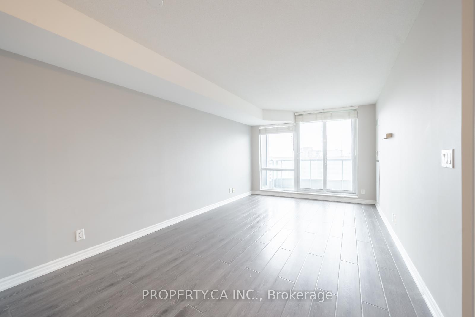2 Bedrooms Condo at 33 Elm, Mississauga For sale
