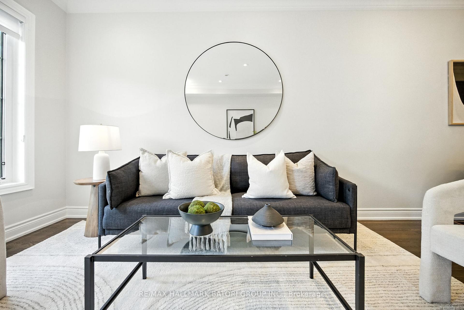 4 Bedrooms Condo at 2110 Bayview, Toronto For sale