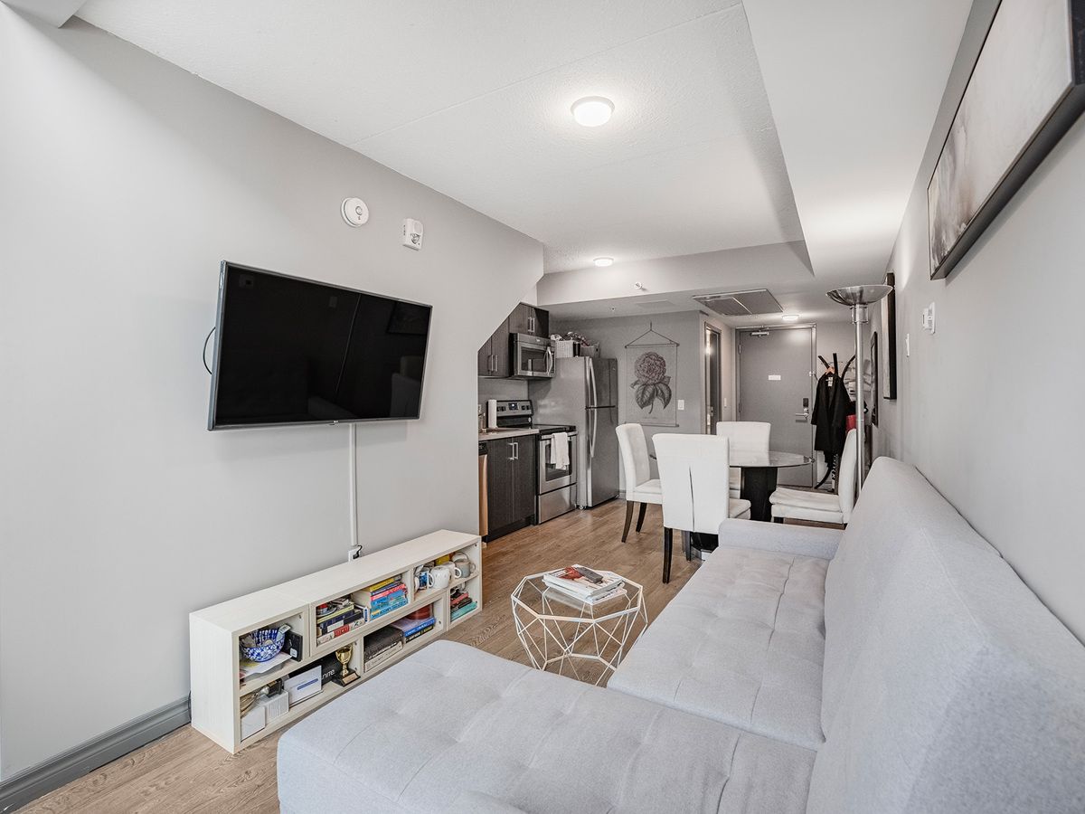 321 Spruce Street 709