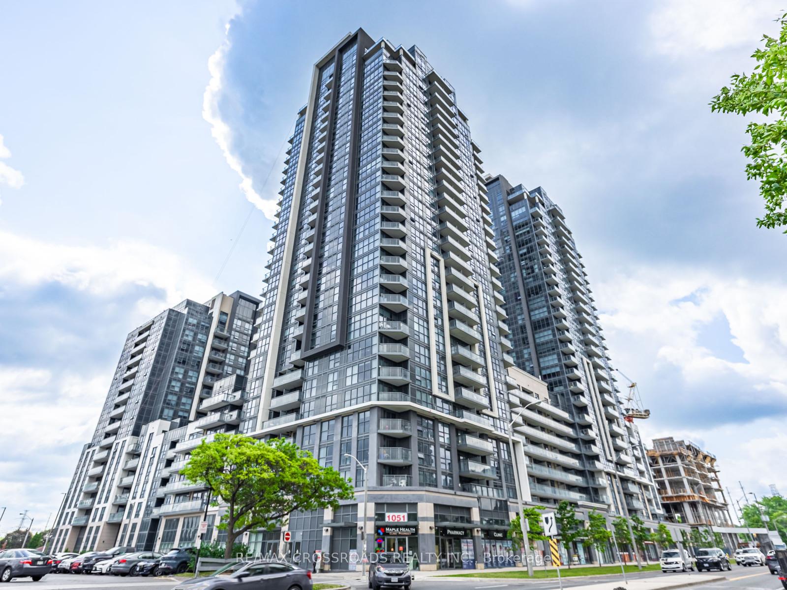2 Bedrooms Condo at 30 Meadowglen, Toronto For sale