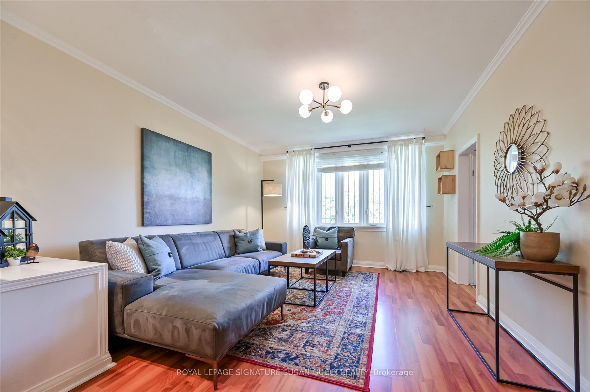 1006 Victoria Park Avenue
