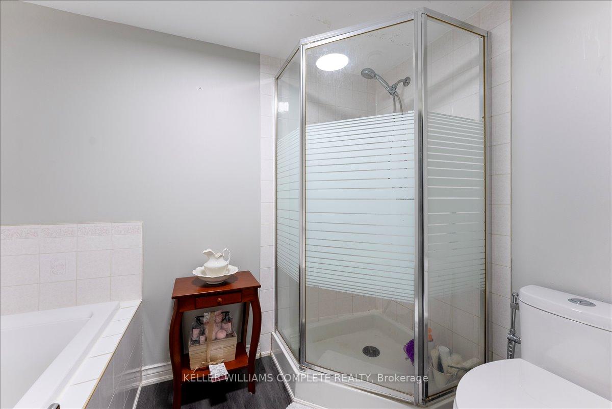 2 Bedrooms Condo at 2010 CLEAVER,  Burlington For sale