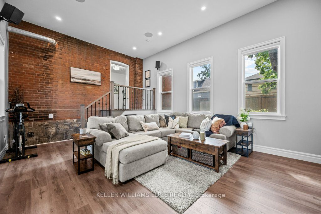 89 Lynden Rd Road