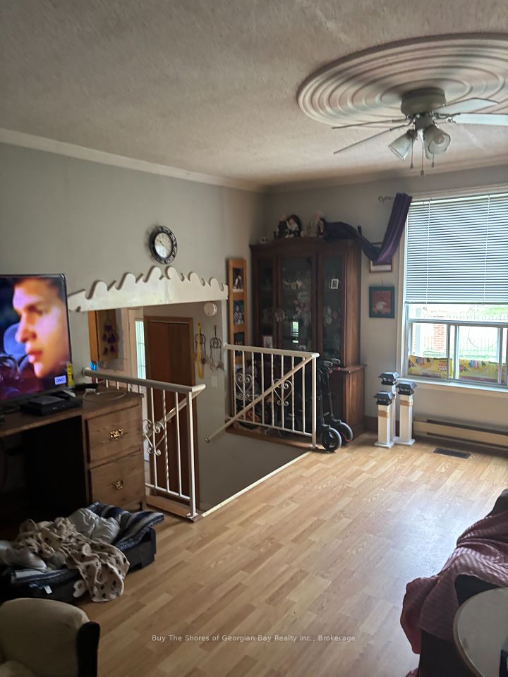41 Lindale Avenue, Tiny, ON L9M 0J2