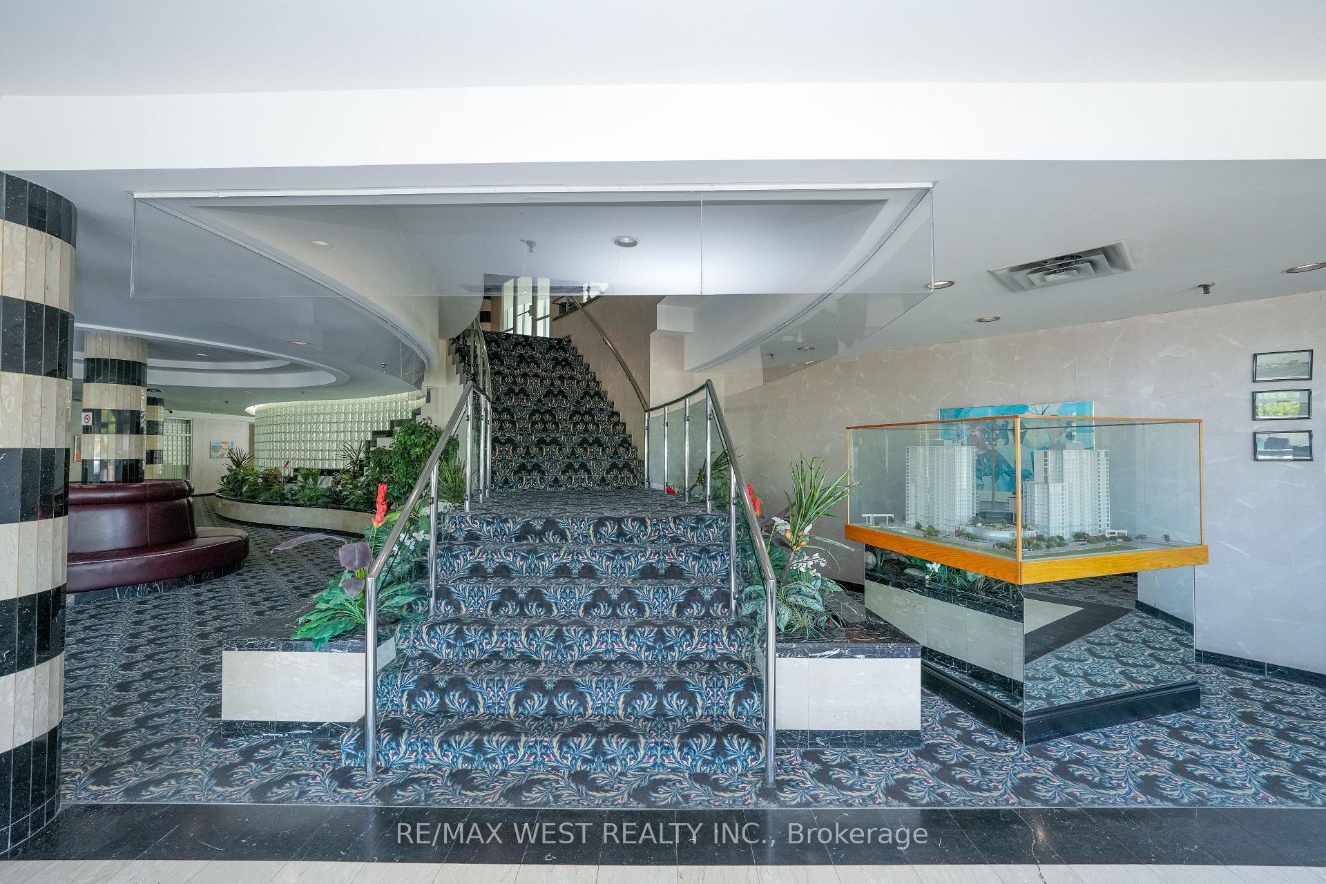 2 Bedrooms Condo at 1470 Midland, Toronto For sale