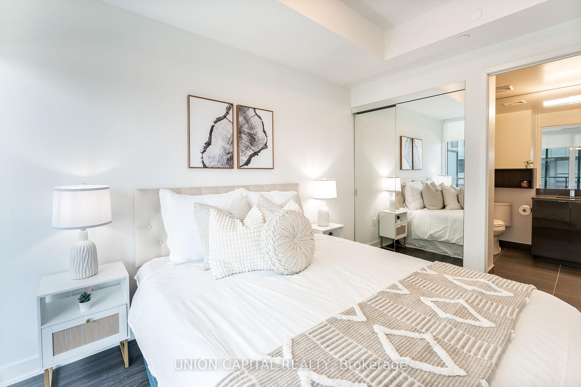 2 Bedrooms Condo at 70 Princess, Toronto For sale