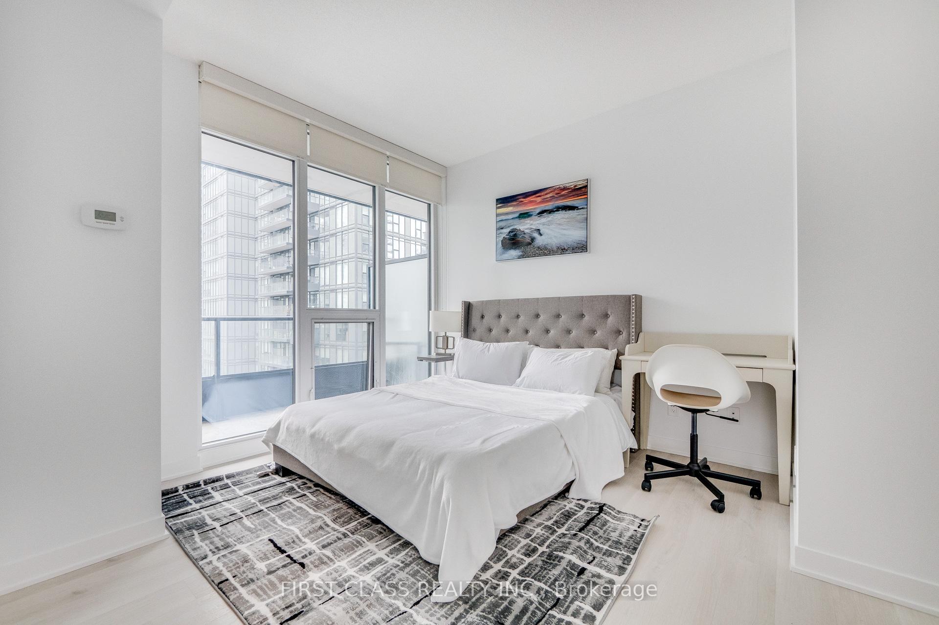 3 Bedrooms Condo at 80 Queens Wharf, Toronto For sale