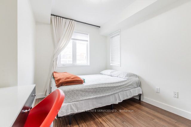 4975 Southampton Drive, #272