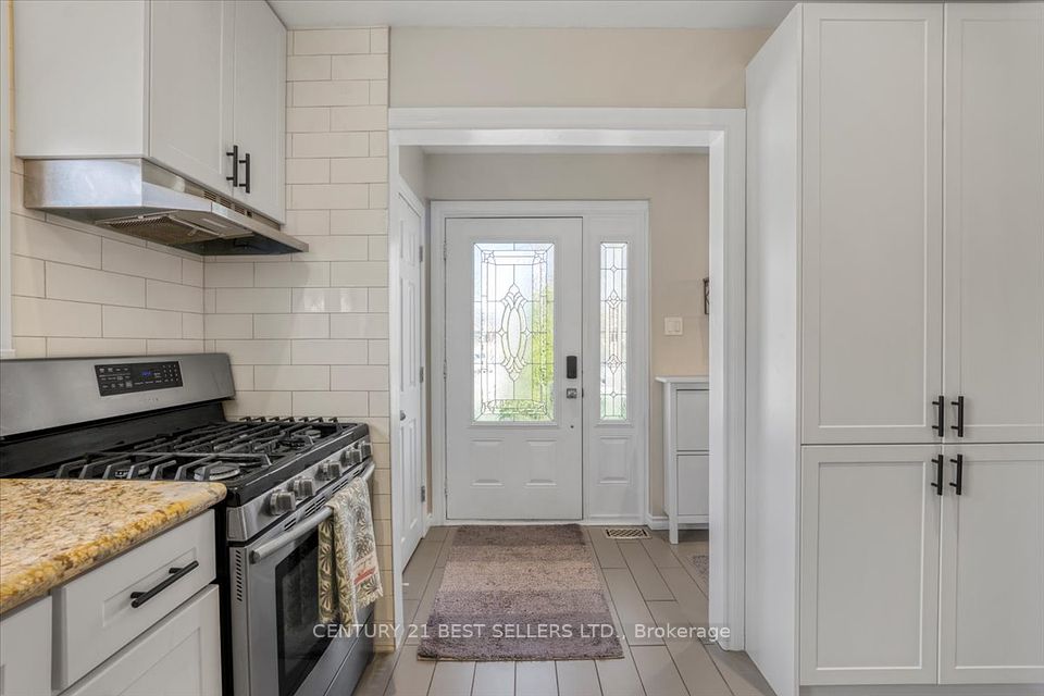 240 Elka Drive, Richmond Hill, ON L4C 3A3