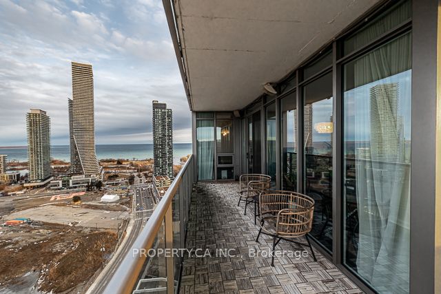 90 Park Lawn Road, #2811