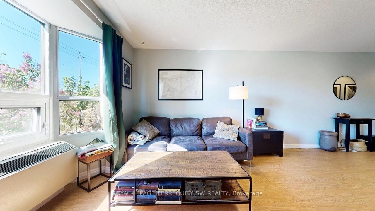 2 Bedrooms Condo at 3835 Lake Shore, Toronto For sale