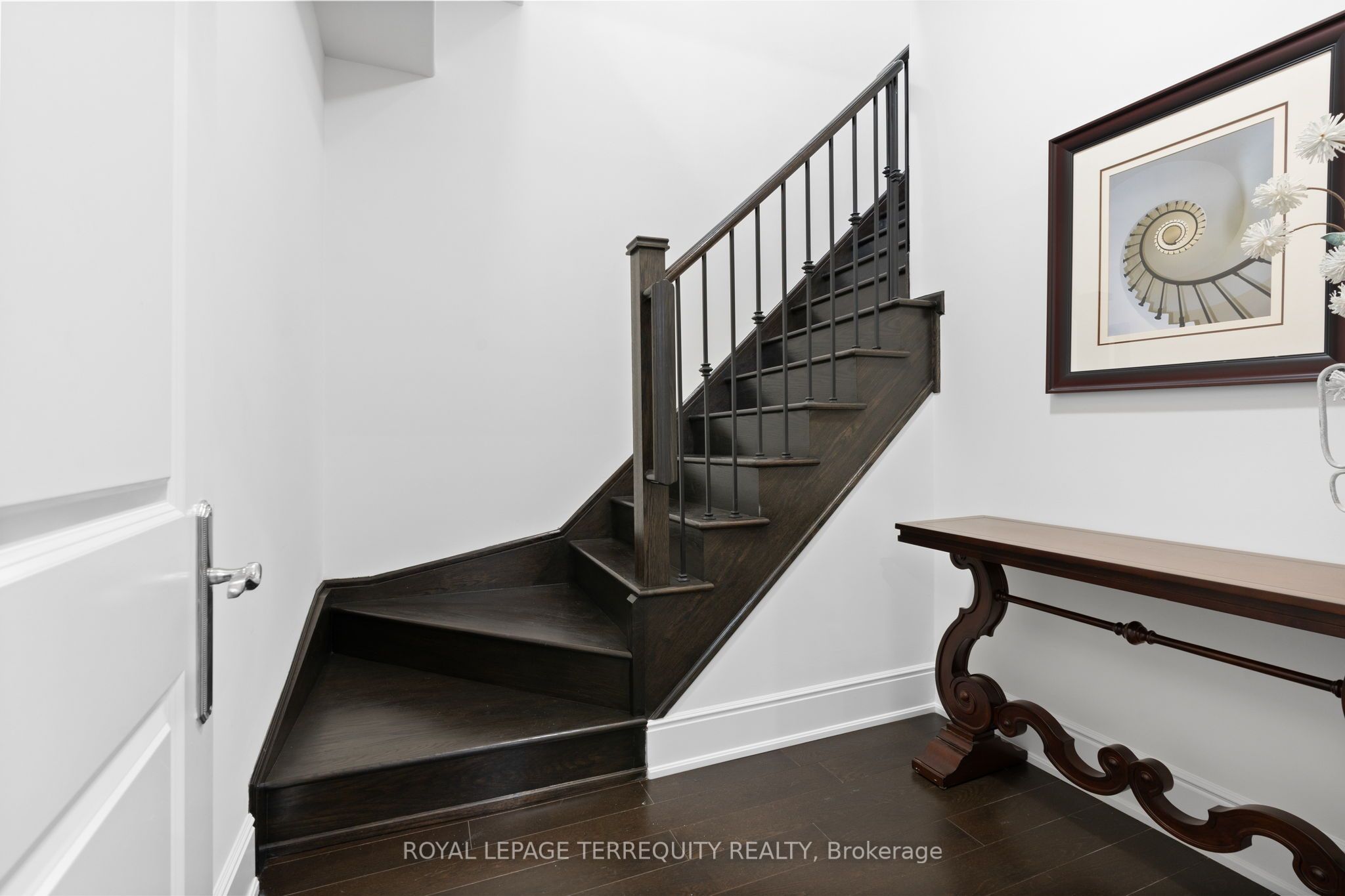 20 Country Club Crescent