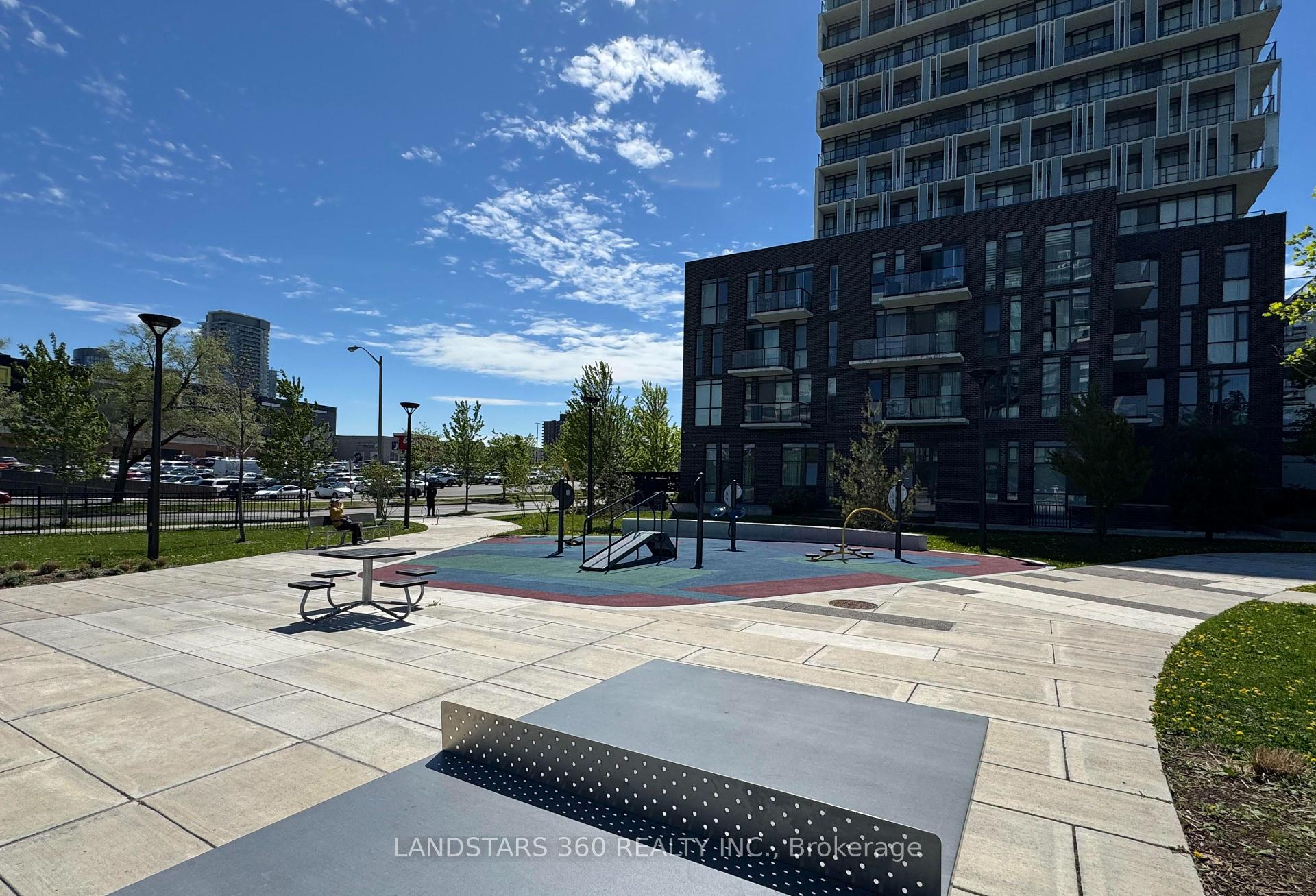 2 Bedrooms Condo at 150 Fairview Mall, Toronto For sale