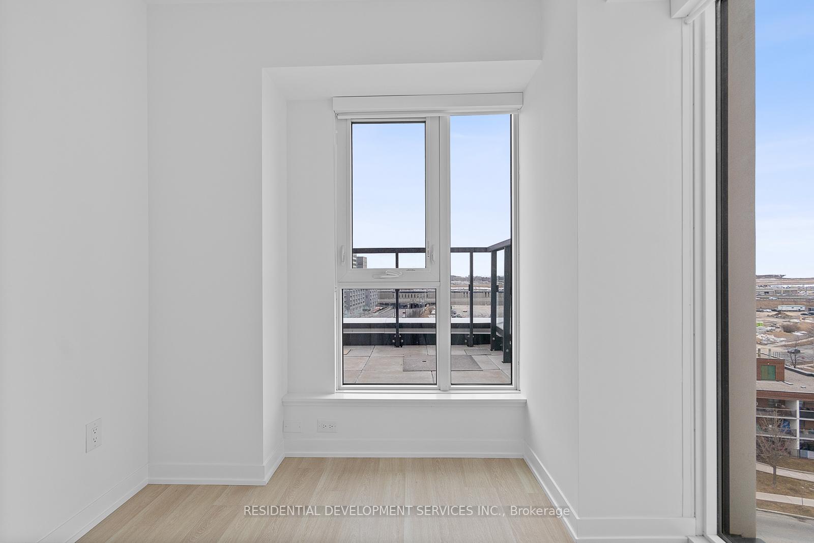 2 Bedrooms Condo at 500 Wilson,  Toronto For sale